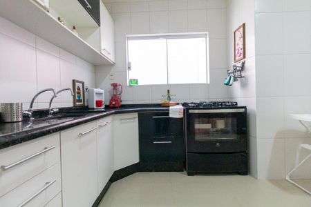 Casa para alugar com 220m², 4 quartos e 2 vagasCozinha