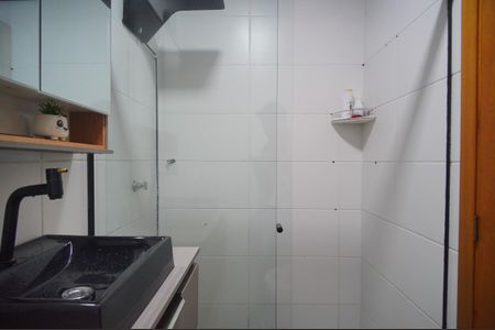 Casa de condomínio à venda com 48m², 2 quartos e 2 vagasBanheiro