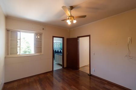 Casa de condomínio à venda com 326m², 4 quartos e 6 vagasSuíte 02