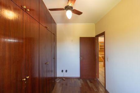 Casa de condomínio à venda com 326m², 4 quartos e 6 vagasQuarto 01