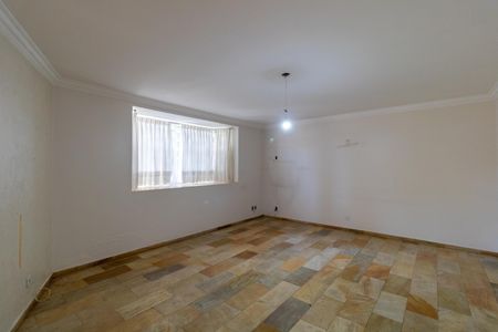 Casa de condomínio à venda com 326m², 4 quartos e 6 vagasSalas