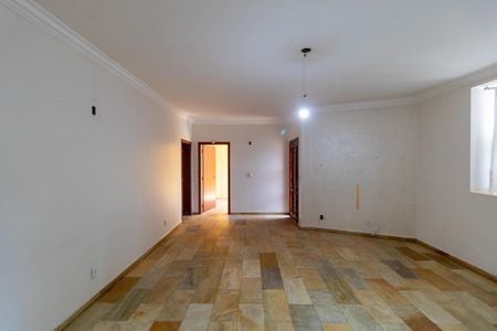 Casa de condomínio à venda com 326m², 4 quartos e 6 vagasSalas