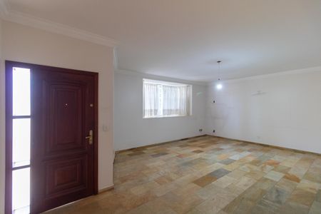 Casa de condomínio à venda com 326m², 4 quartos e 6 vagasSalas