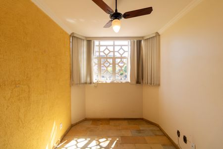 Casa de condomínio à venda com 326m², 4 quartos e 6 vagasSala de TV