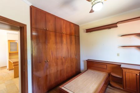 Casa de condomínio à venda com 326m², 4 quartos e 6 vagasQuarto 02