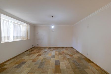 Casa de condomínio à venda com 326m², 4 quartos e 6 vagasSalas