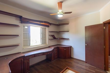 Casa de condomínio à venda com 326m², 4 quartos e 6 vagasQuarto 02