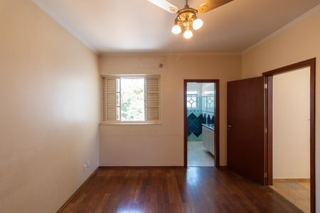 Casa de condomínio à venda com 326m², 4 quartos e 6 vagasSuíte 02