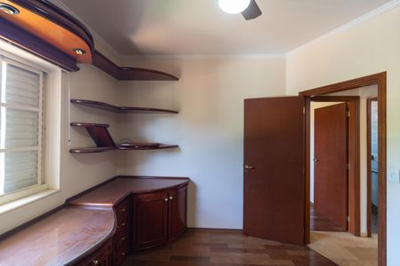 Casa de condomínio à venda com 326m², 4 quartos e 6 vagasQuarto 02