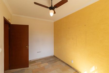 Casa de condomínio à venda com 326m², 4 quartos e 6 vagasSala de TV