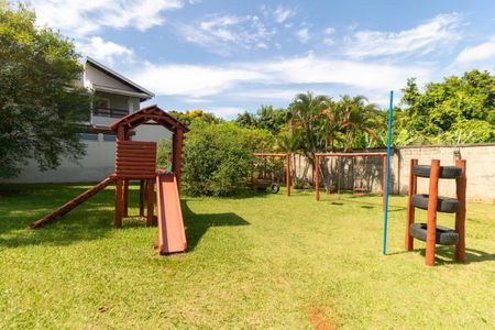 Casa de condomínio à venda com 326m², 4 quartos e 6 vagasÁrea comum - Playground