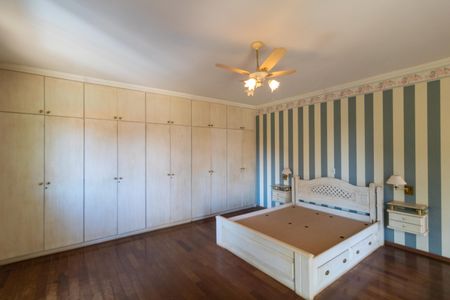 Casa de condomínio à venda com 326m², 4 quartos e 6 vagasSuíte 01