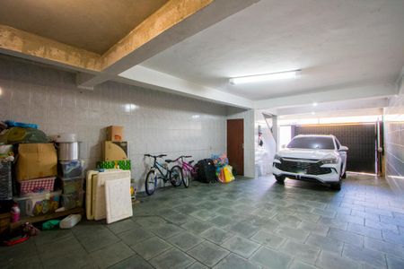 Casa à venda com 261m², 3 quartos e 5 vagas Casa à venda com 261m², 3 quartos e 5 vagasGaragem