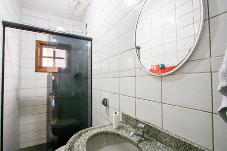 Casa à venda com 261m², 3 quartos e 5 vagas Casa à venda com 261m², 3 quartos e 5 vagasBanheiro social