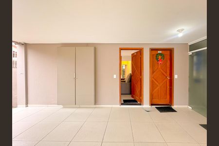 Apartamento para alugar com 72m², 2 quartos e 1 vagaGaragem