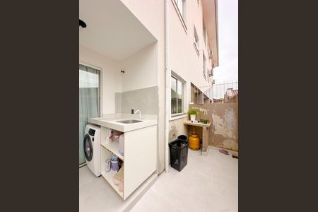 Apartamento para alugar com 72m², 2 quartos e 1 vagaÁrea de Serviço