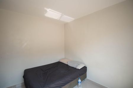 Quarto 2 de apartamento para alugar com 2 quartos, 41m² em Vila Lage, São Gonçalo