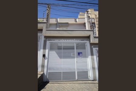 Casa à venda com 126m², 3 quartos e 2 vagasFachada