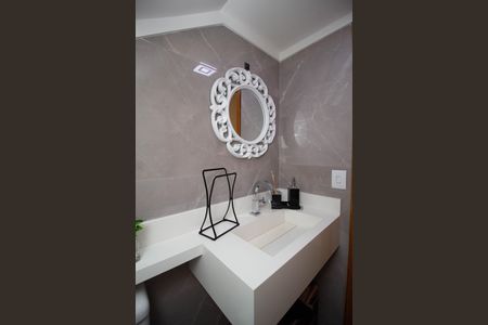 Casa à venda com 126m², 3 quartos e 2 vagasLavabo