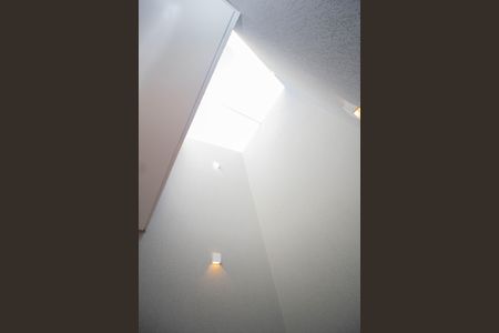 Casa à venda com 126m², 3 quartos e 2 vagasDetalhe - Iluminação da Escada