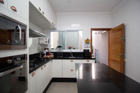 Casa à venda com 126m², 3 quartos e 2 vagasCozinha