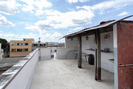 Casa para alugar com 99m², 2 quartos e 1 vagaTerraço