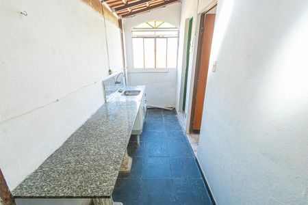 Cozinha de casa para alugar com 2 quartos, 99m² em Piratininga, Belo Horizonte