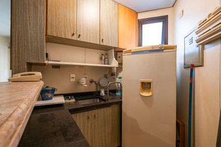 Sala/Cozinha de apartamento para alugar com 1 quarto, 49m² em Jardim Paulistano, São Paulo