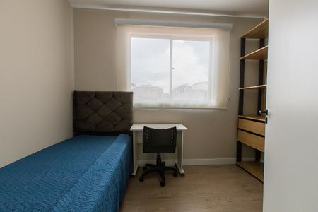 Quarto 2 de apartamento para alugar com 2 quartos, 57m² em Água Verde, Curitiba