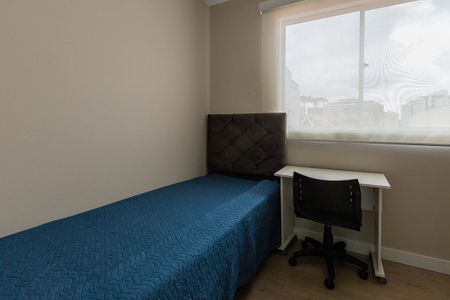 Quarto 2 de apartamento para alugar com 2 quartos, 57m² em Água Verde, Curitiba