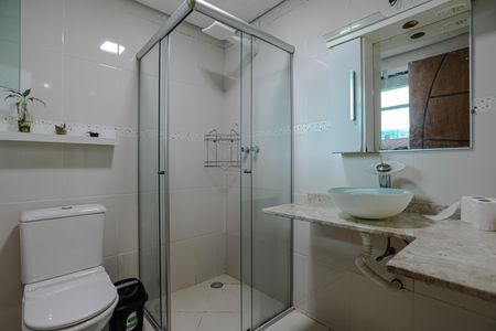 Casa para alugar com 1200m², 4 quartos e 2 vagasBanheiro - Quarto 2 - Suíte