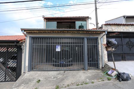 Casa para alugar com 1200m², 4 quartos e 2 vagasFachada