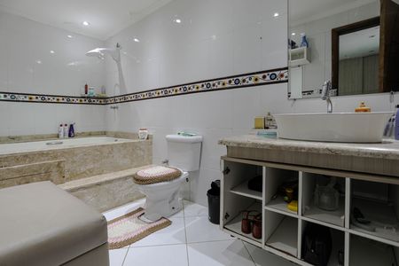 Casa para alugar com 1200m², 4 quartos e 2 vagasBanheiro - Quarto 3 - Suíte