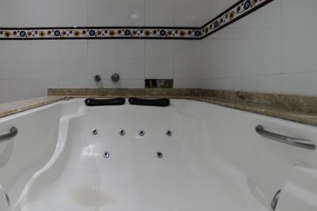 Casa para alugar com 1200m², 4 quartos e 2 vagasBanheiro - Quarto 3 - Suíte