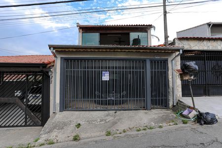 Casa para alugar com 1200m², 4 quartos e 2 vagasFachada