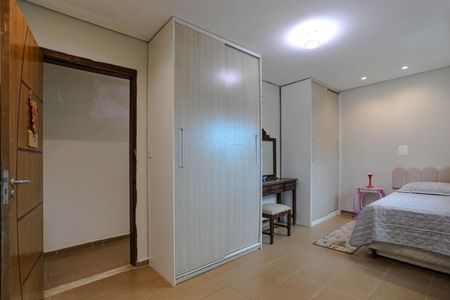 Casa para alugar com 1200m², 4 quartos e 2 vagasQuarto 2 - Suíte