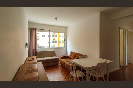 Sala de apartamento para alugar com 3 quartos, 65m² em Santo Antônio, Porto Alegre