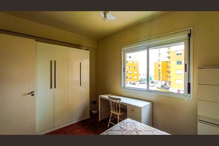 Suite de apartamento para alugar com 3 quartos, 65m² em Santo Antônio, Porto Alegre