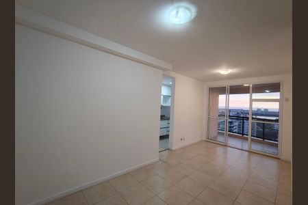 Sala de apartamento à venda com 2 quartos, 69m² em Barra Olímpica, Rio de Janeiro