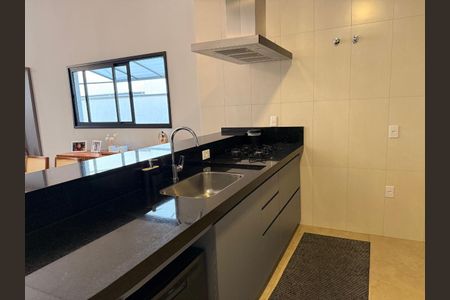 Casa de condomínio à venda com 170m², 3 quartos e 4 vagas Casa de condomínio à venda com 170m², 3 quartos e 4 vagasFoto 01