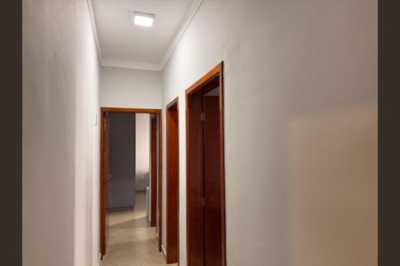 Casa de condomínio à venda com 170m², 3 quartos e 4 vagas Casa de condomínio à venda com 170m², 3 quartos e 4 vagasFoto 01