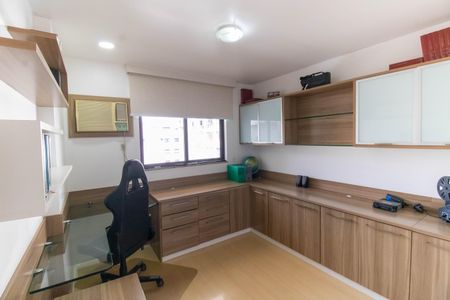 Apartamento para alugar com 3 quartos, 110m² em Icaraí, Niterói