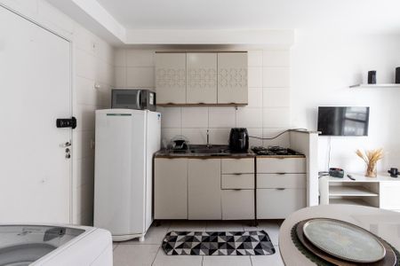 Apartamento à venda com 35m², 2 quartos e sem vaga Apartamento à venda com 35m², 2 quartos e sem vagaCozinha e Área de Serviço