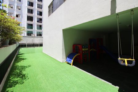 Apartamento à venda com 100m², 3 quartos e 2 vagasÁrea comum - Playground