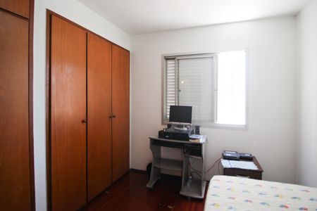 Apartamento à venda com 100m², 3 quartos e 2 vagasQuarto 2