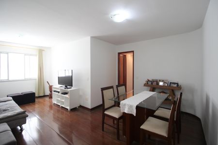 Sala de apartamento à venda com 3 quartos, 100m² em Vila Olímpia, São Paulo