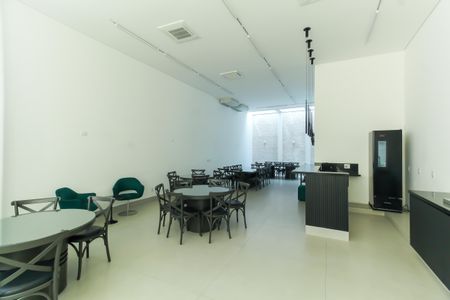 Apartamento à venda com 241m², 3 quartos e 6 vagasÁrea comum - Salão de festas