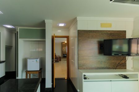 Apartamento à venda com 241m², 3 quartos e 6 vagasCozinha