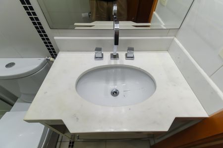 Apartamento à venda com 241m², 3 quartos e 6 vagasBanheiro da Suíte 1