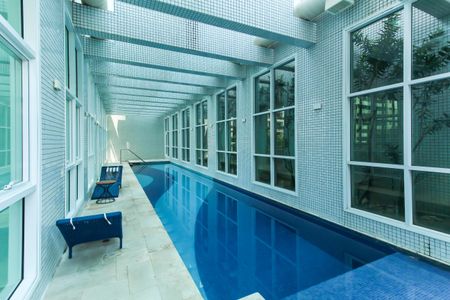 Apartamento à venda com 241m², 3 quartos e 6 vagasÁrea comum - Piscina
